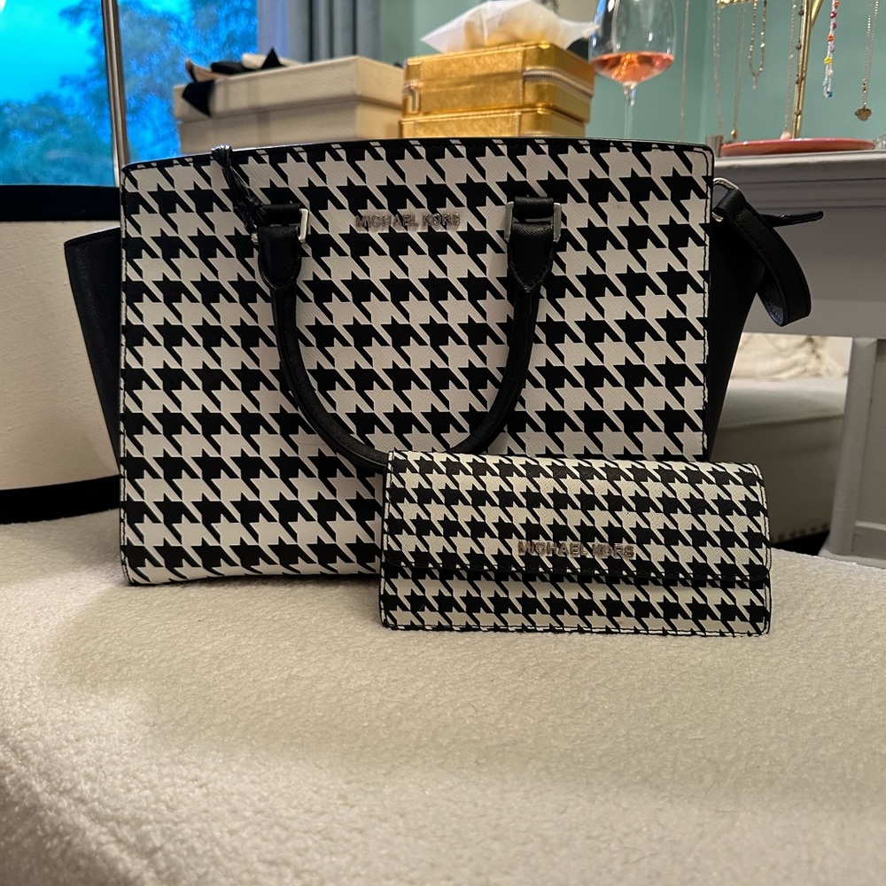 MICHAEL KORS handbag and wallet LIKE NEW!!